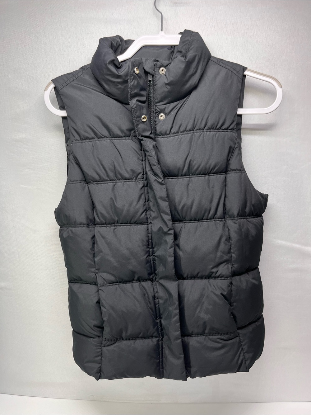 GAP Black Puffer Vest